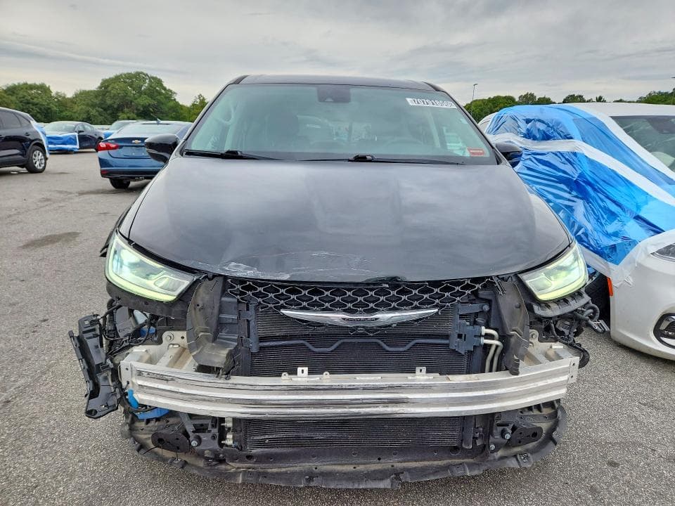 2024 CHRYSLER PACIFICA TOURING L 5