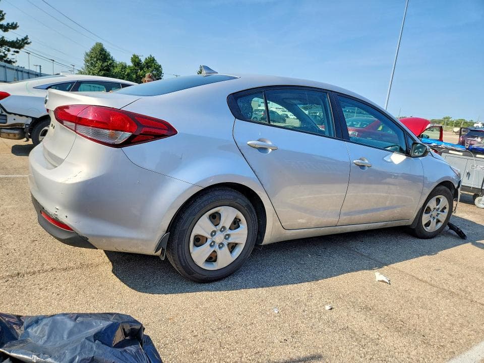 2017 KIA FORTE LX 3