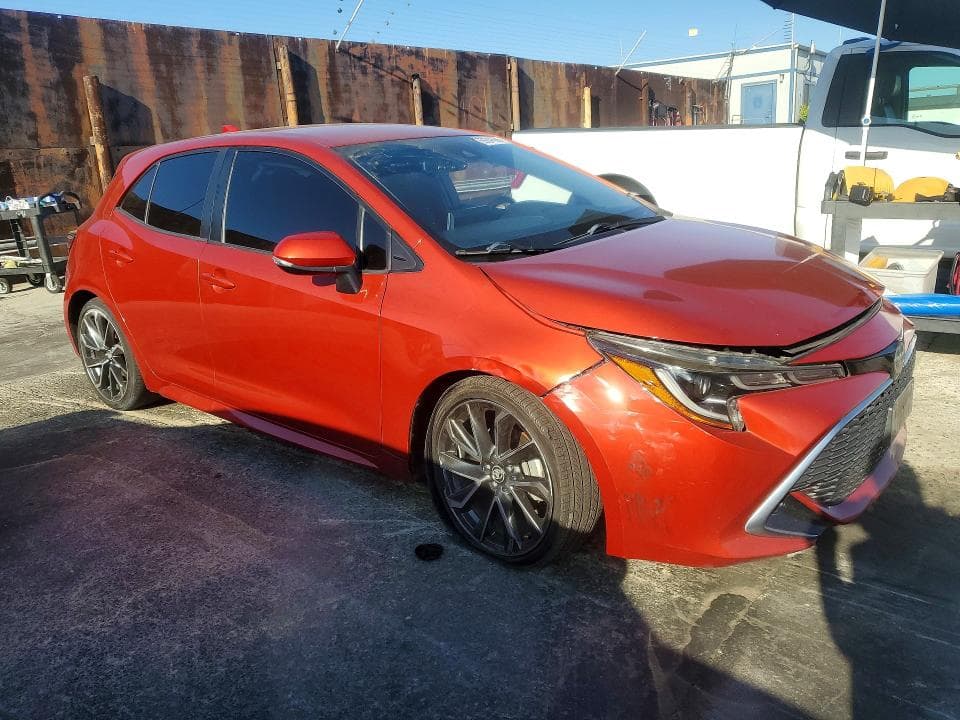 2019 TOYOTA COROLLA HATCHBACK XSE 4