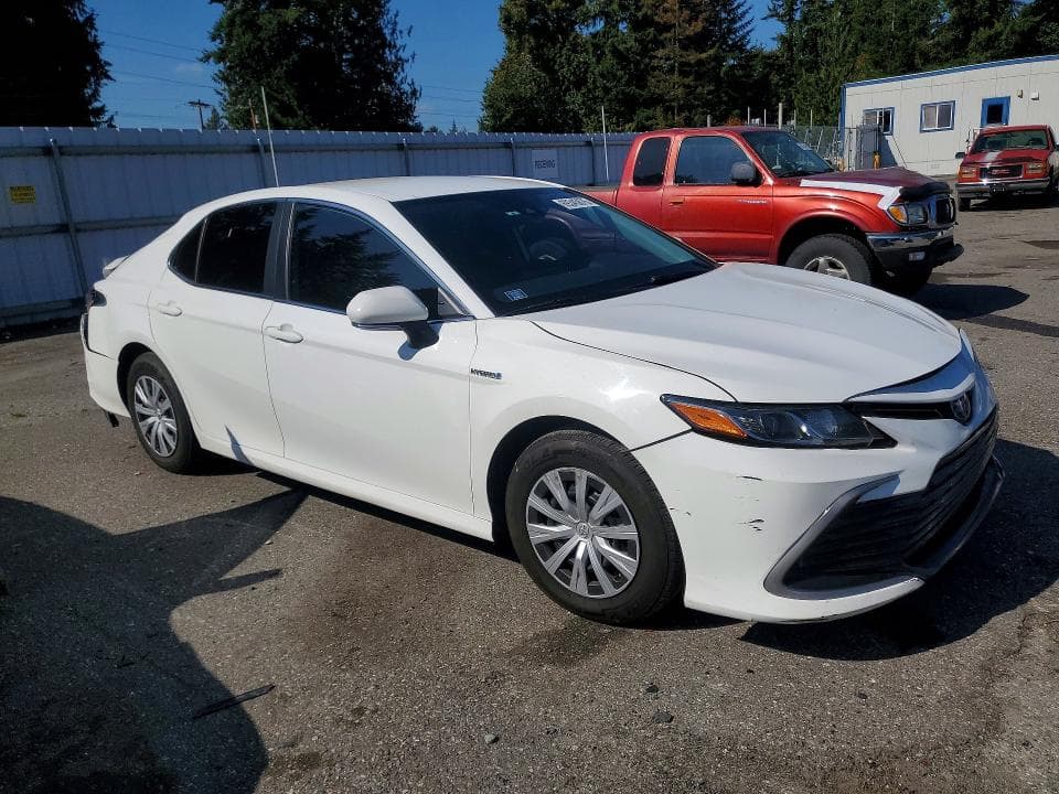 2021 TOYOTA CAMRY LE 4
