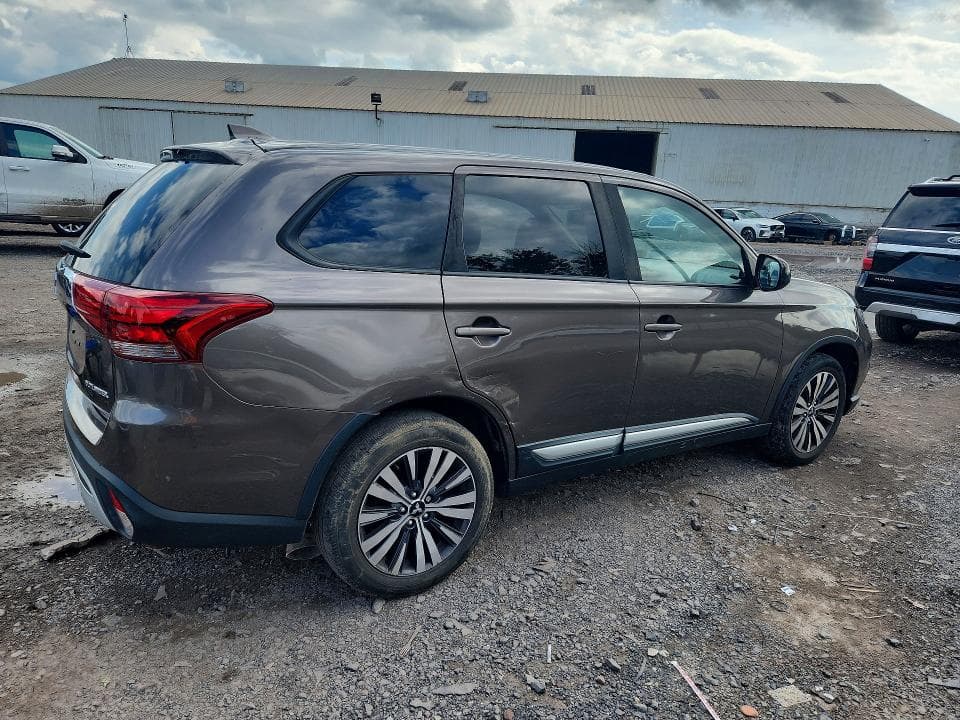 2019 MITSUBISHI OUTLANDER ES 3