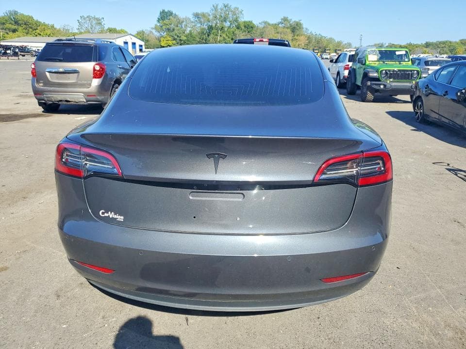 2018 TESLA MODEL 3 6