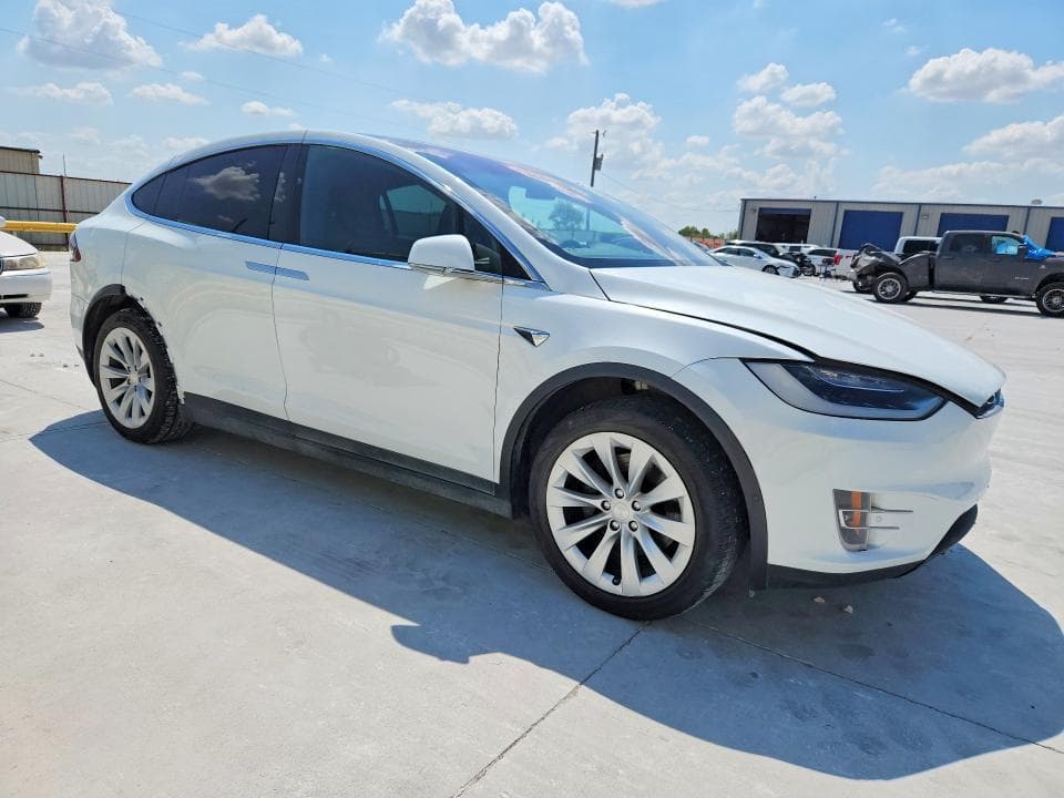 2018 TESLA MODEL X 4