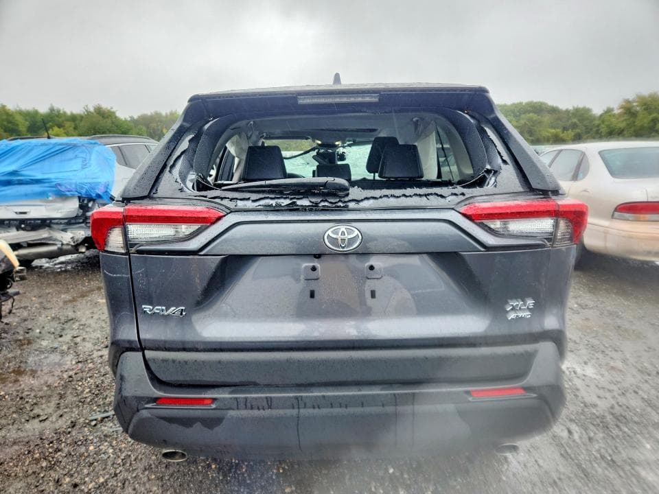 2025 TOYOTA RAV4 XLE PREMIUM 6
