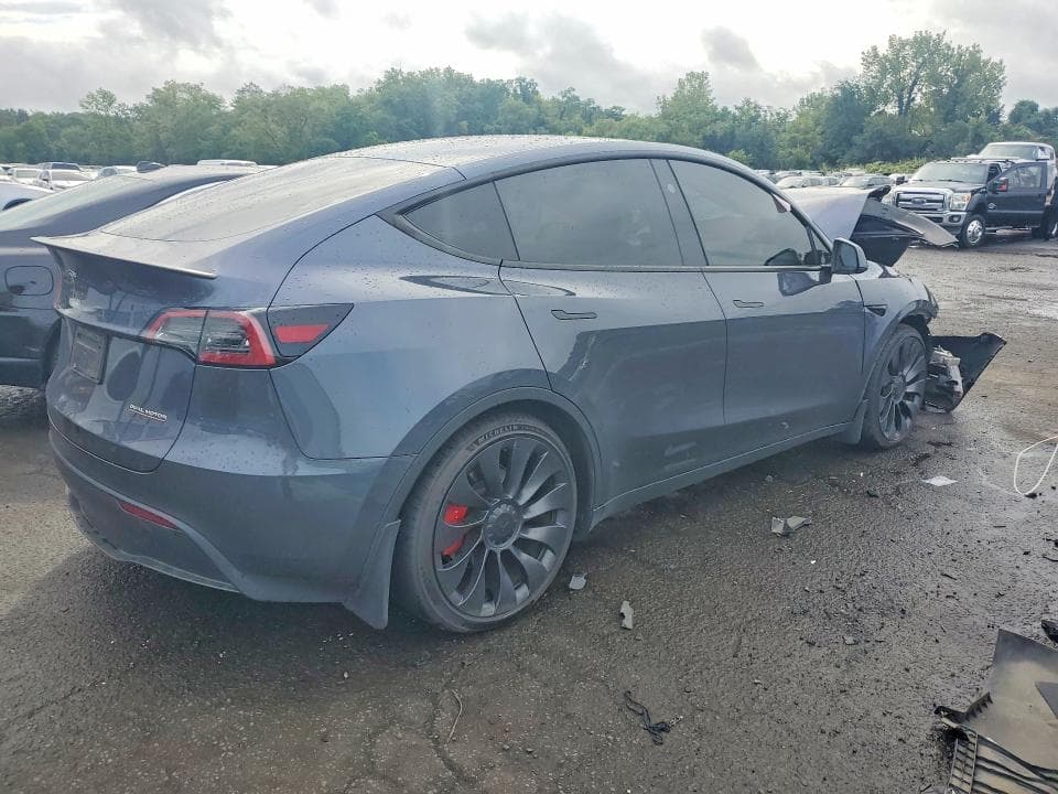 2023 TESLA MODEL Y 3