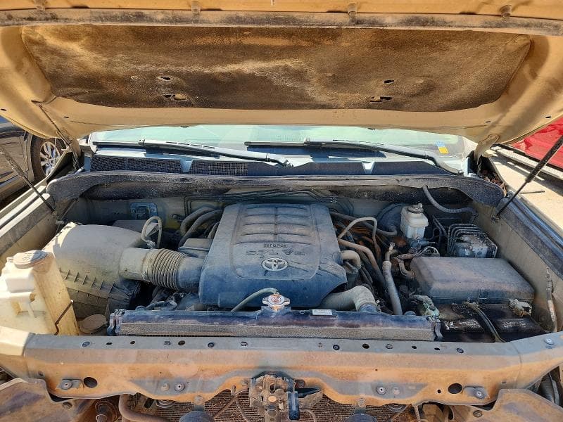 2018 TOYOTA TUNDRA SR5 11