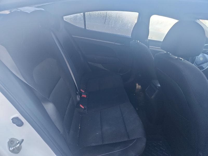 2017 HYUNDAI ELANTRA SE 10