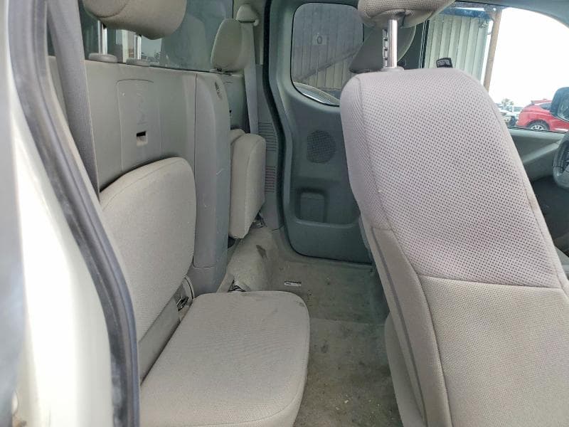 2018 NISSAN FRONTIER S 10
