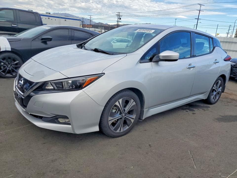 2022 NISSAN LEAF SV