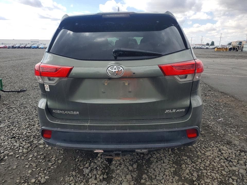 2017 TOYOTA HIGHLANDER XLE 6