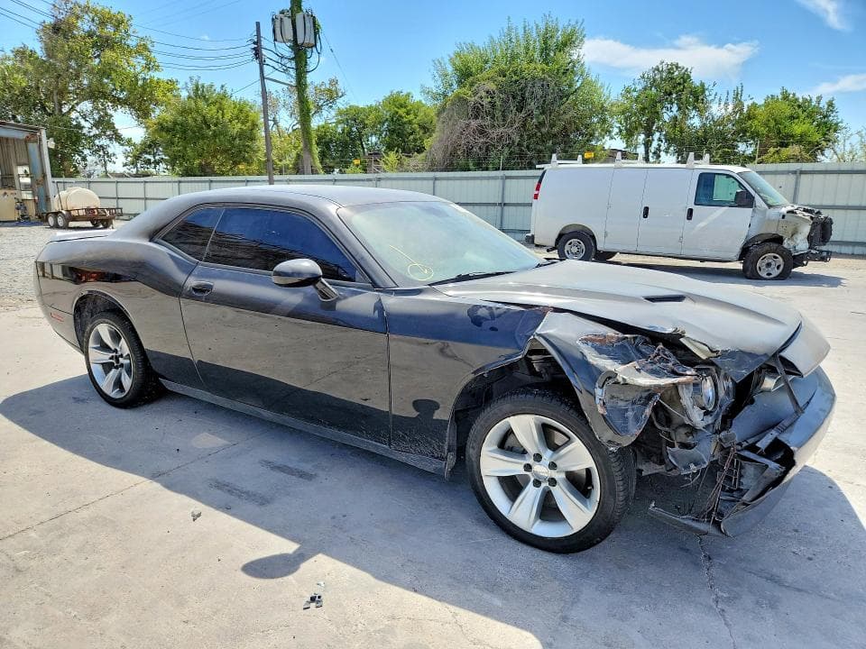 2018 DODGE CHALLENGER SXT 4