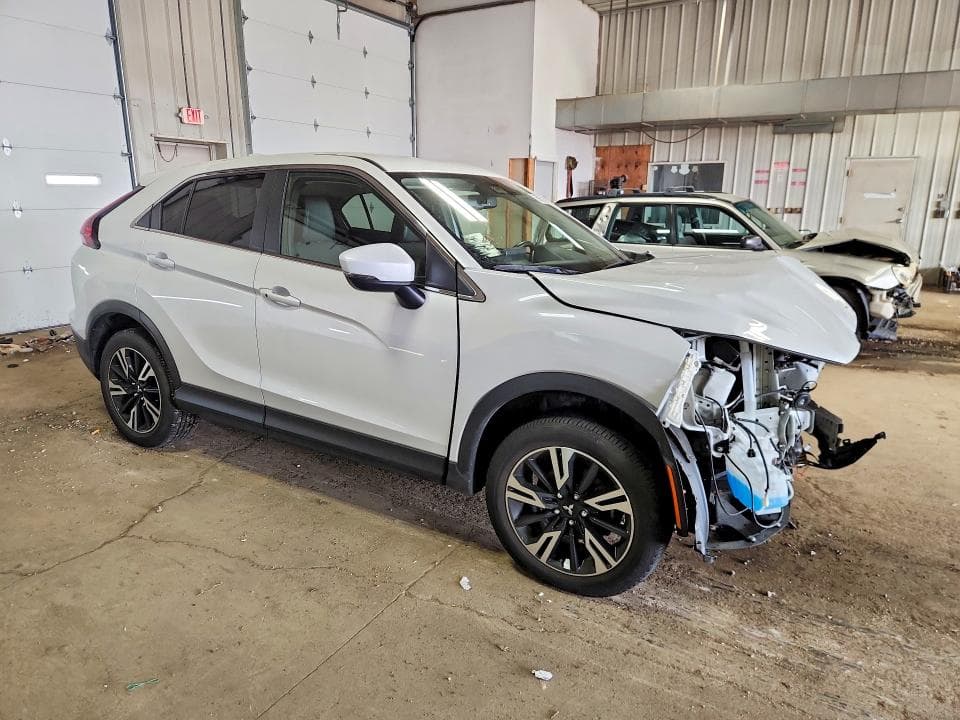 2024 MITSUBISHI ECLIPSE CROSS SE 4