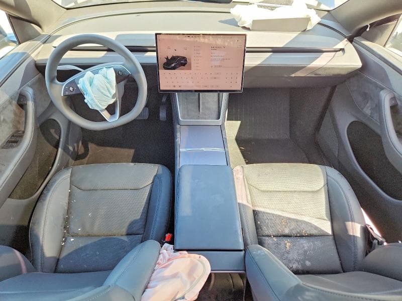 2026 TESLA MODEL Y 8