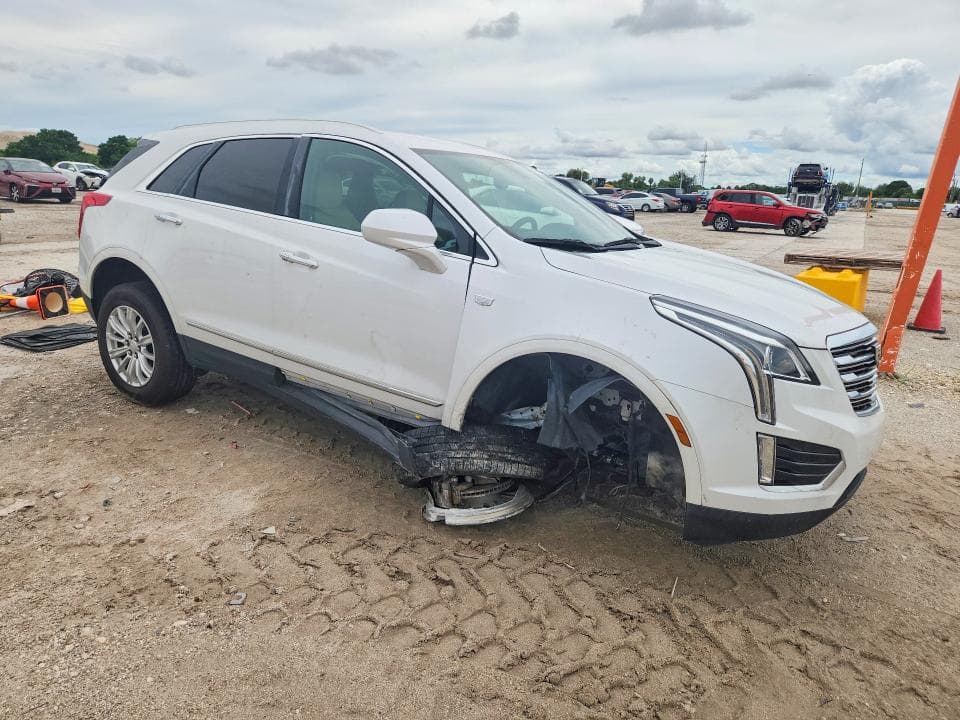 2018 CADILLAC XT5 4