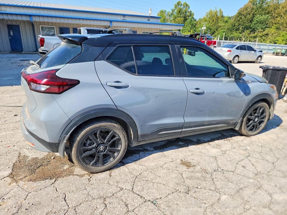 2021 NISSAN KICKS SR 3