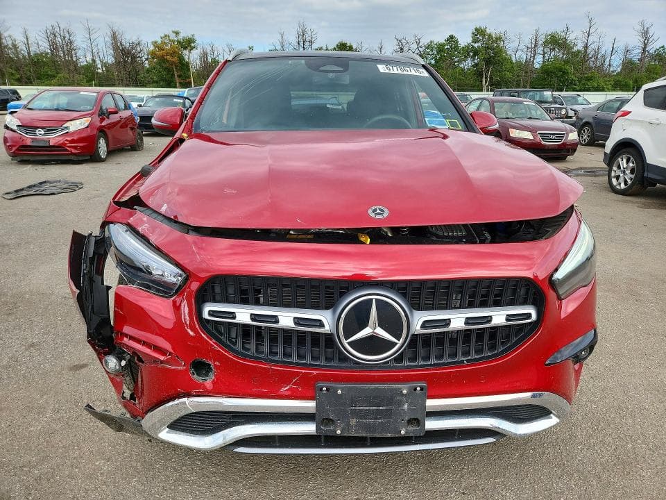 2025 MERCEDES-BENZ GLA 250 4MATIC 5