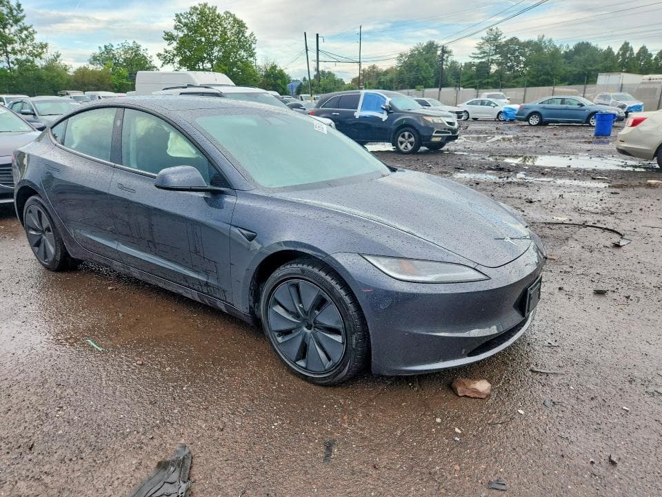 2025 TESLA MODEL 3 4