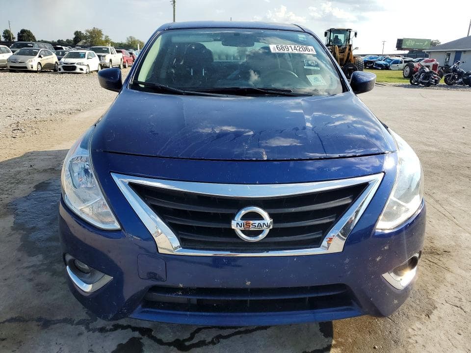 2019 NISSAN VERSA SV 5