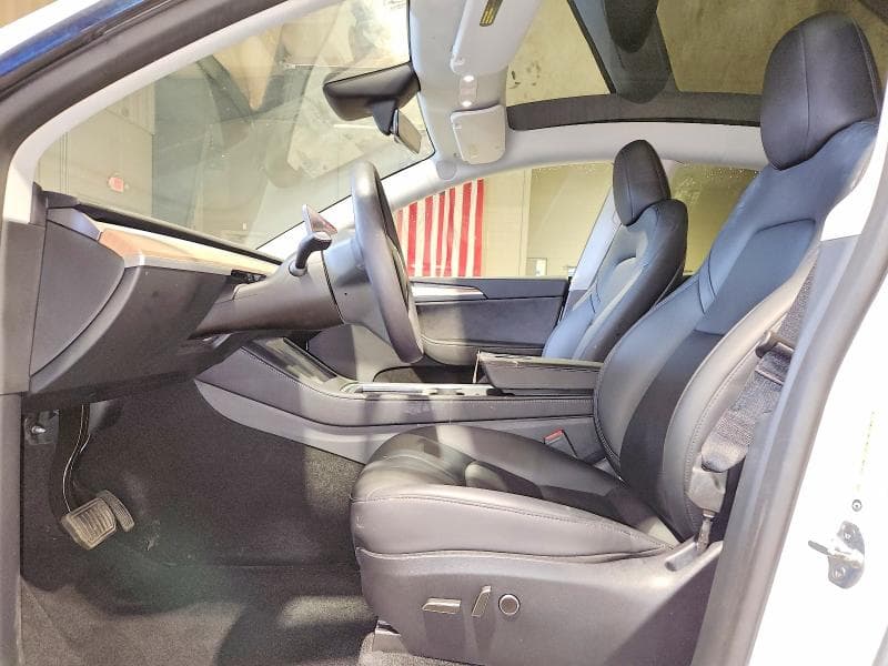 2025 TESLA MODEL Y 7