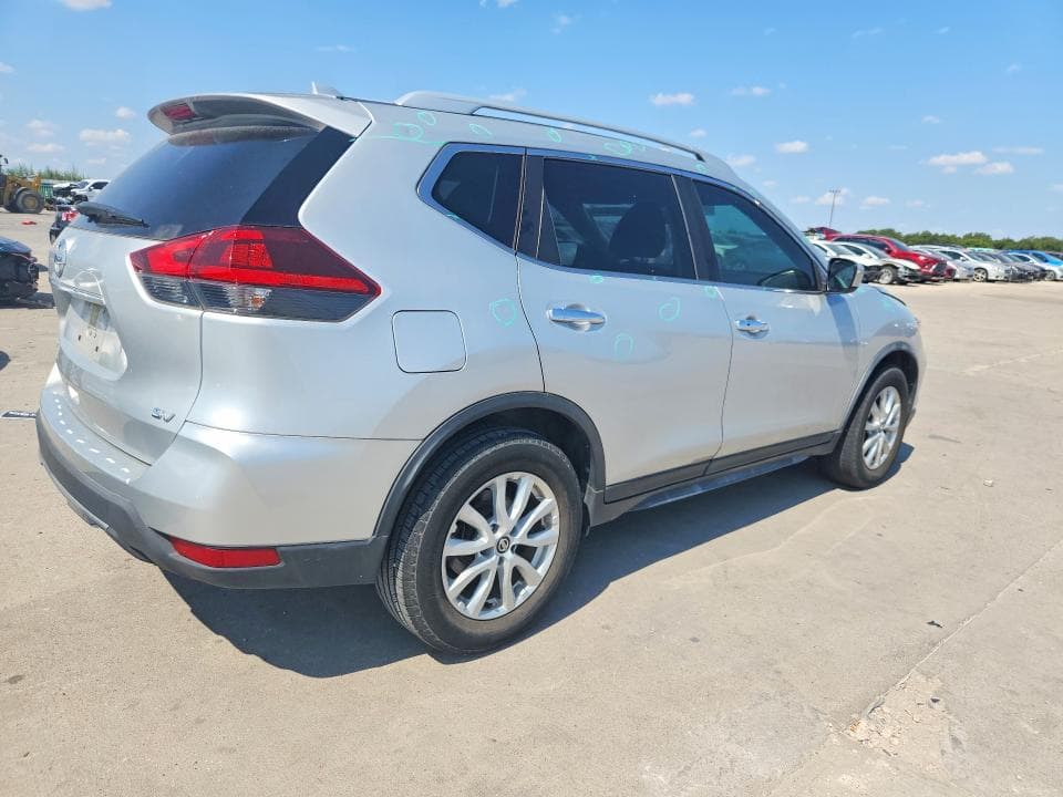 2018 NISSAN ROGUE SV 3