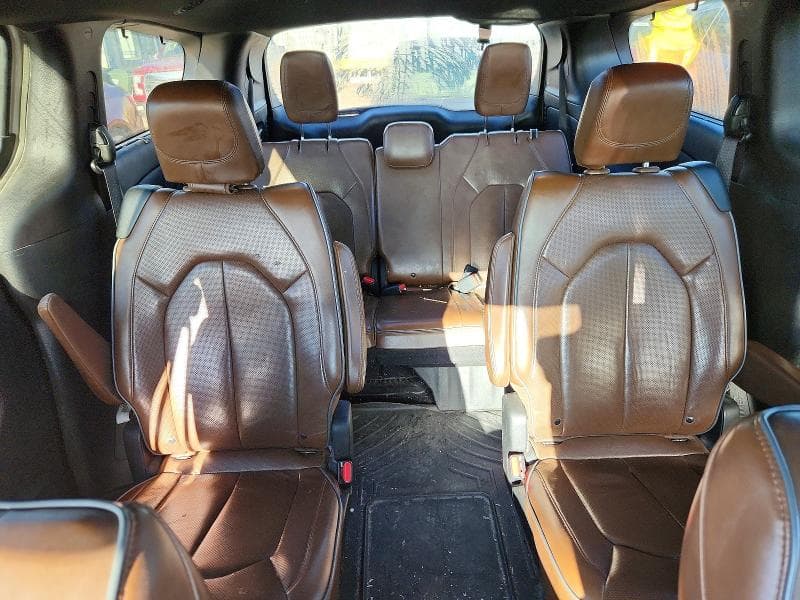 2021 CHRYSLER PACIFICA LIMITED 10