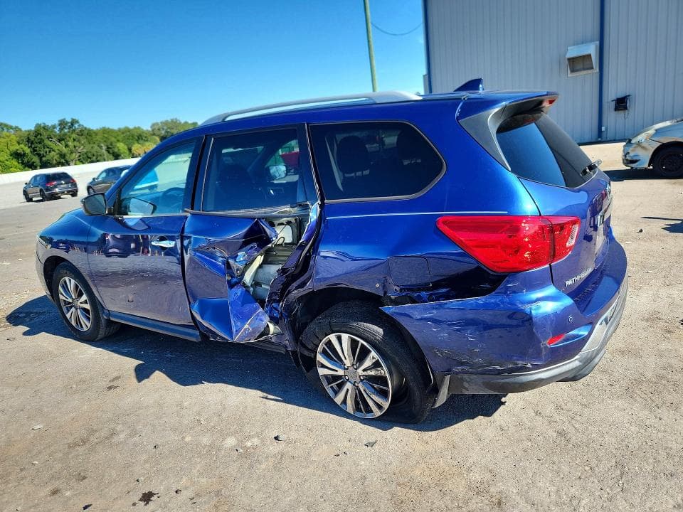 2019 NISSAN PATHFINDER SV 2