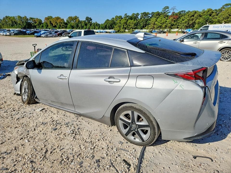 2018 TOYOTA PRIUS FOUR TOURING 2