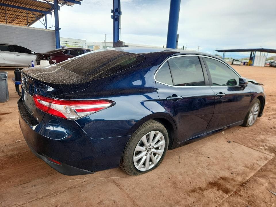 2018 TOYOTA CAMRY LE 3