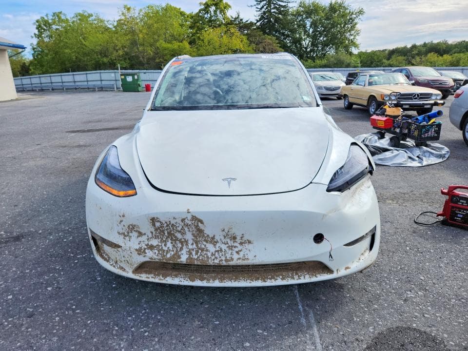 2022 TESLA MODEL Y 5