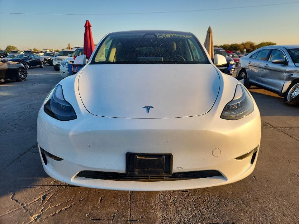 2024 TESLA MODEL Y 5