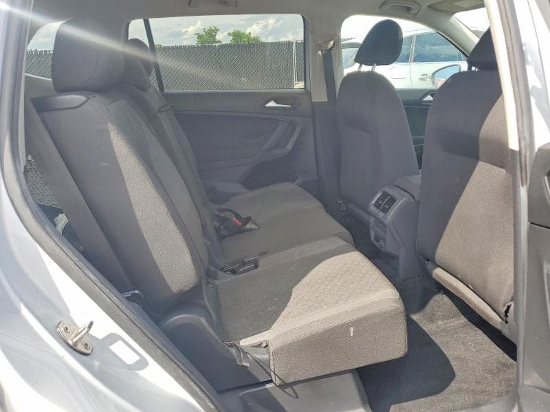 2019 VOLKSWAGEN TIGUAN S 11