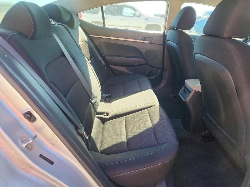 2018 HYUNDAI ELANTRA SE 10