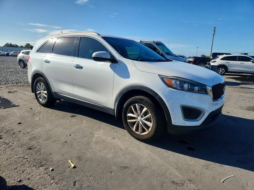 2017 KIA SORENTO LX 4
