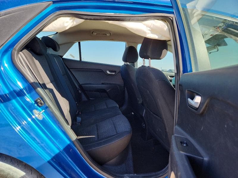 2022 KIA RIO S 10