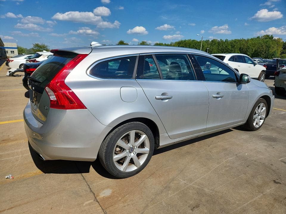 2017 VOLVO V60 T5 PLATINUM 3