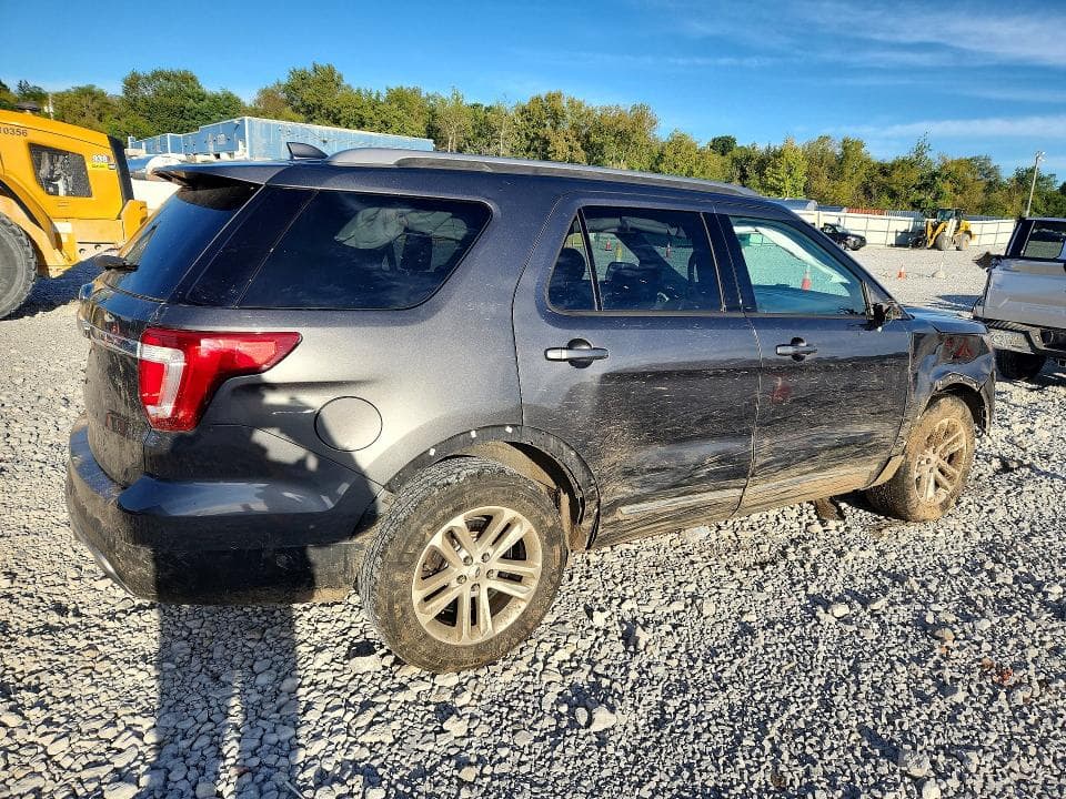 2017 FORD EXPLORER XLT 3
