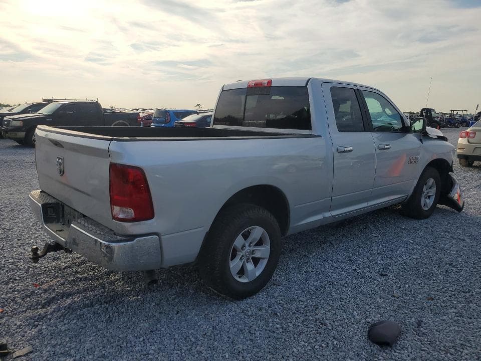 2017 RAM 1500 SLT 3