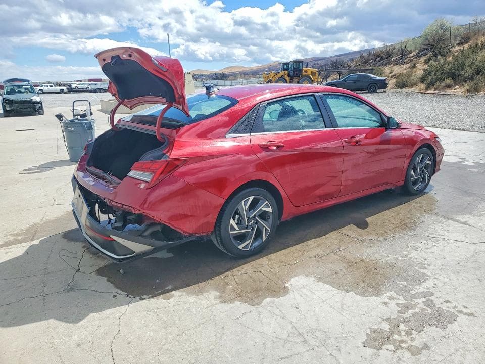 2025 HYUNDAI ELANTRA LIMITED 3