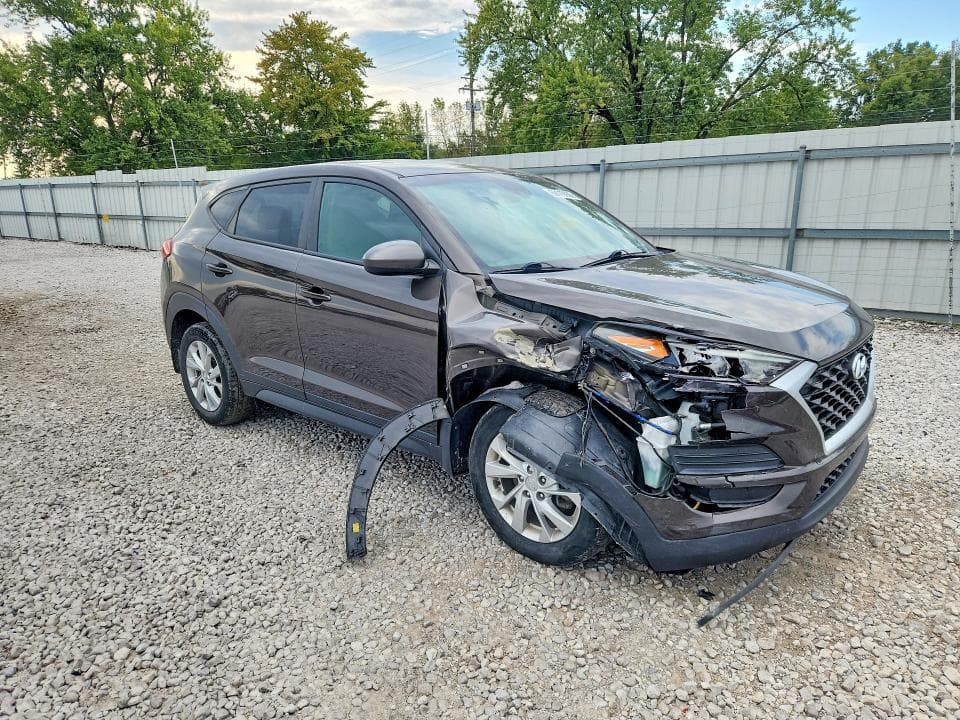 2020 HYUNDAI TUCSON SE 4