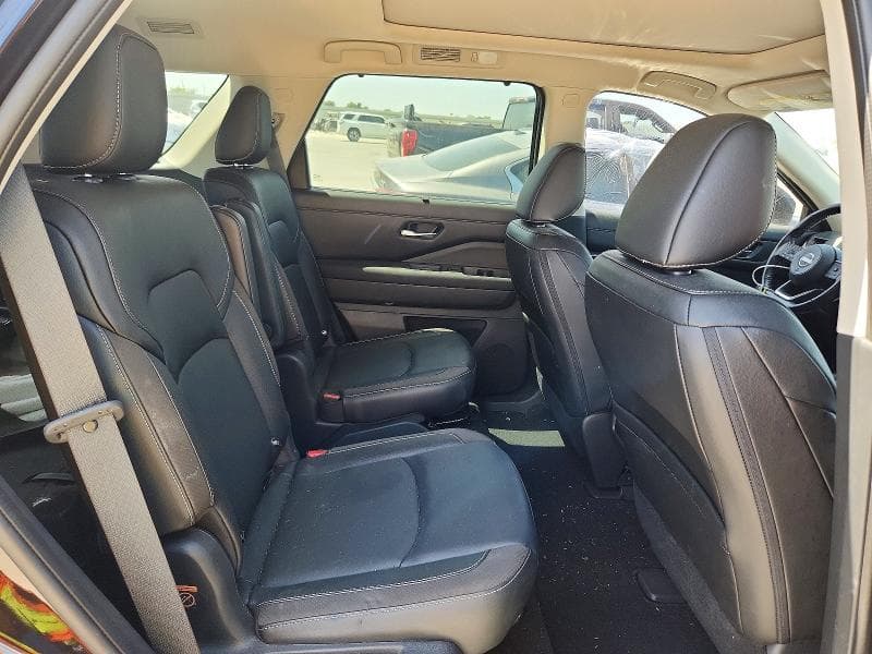 2023 NISSAN PATHFINDER SL 10