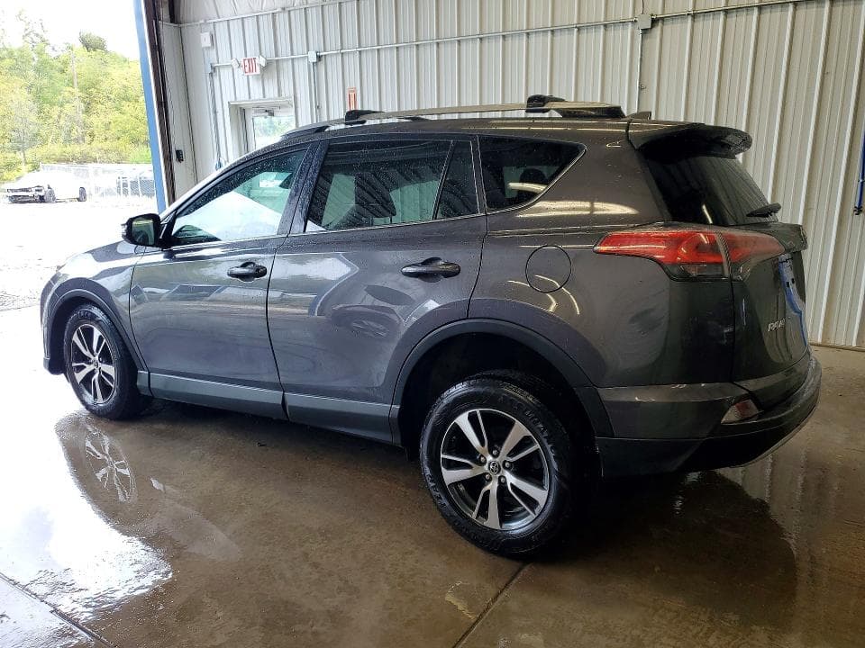 2017 TOYOTA RAV4 XLE 2