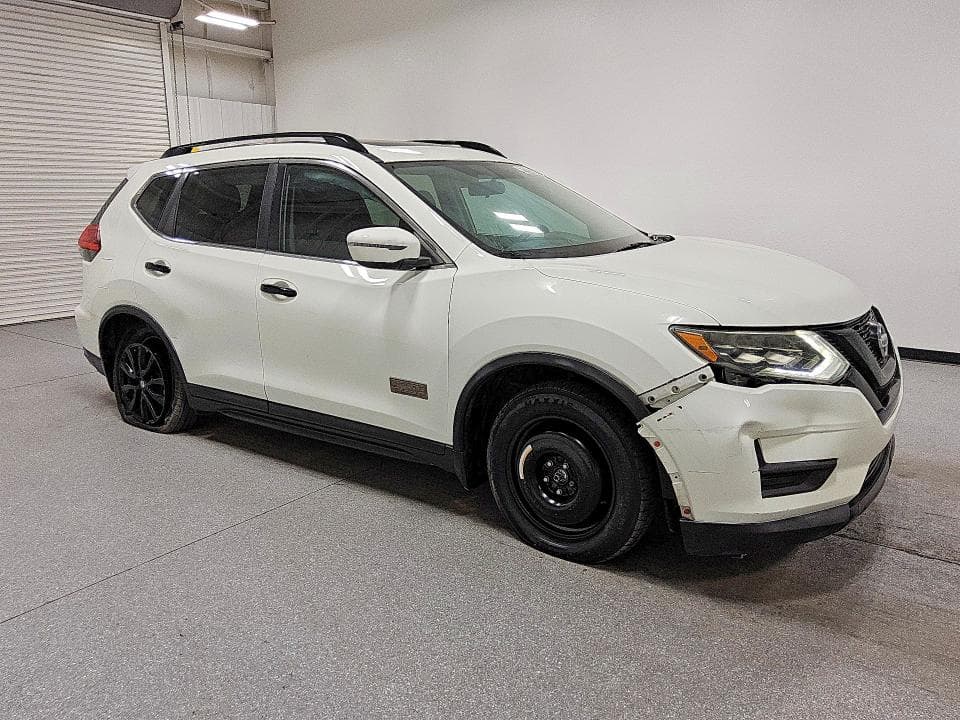 2017 NISSAN ROGUE SV 4