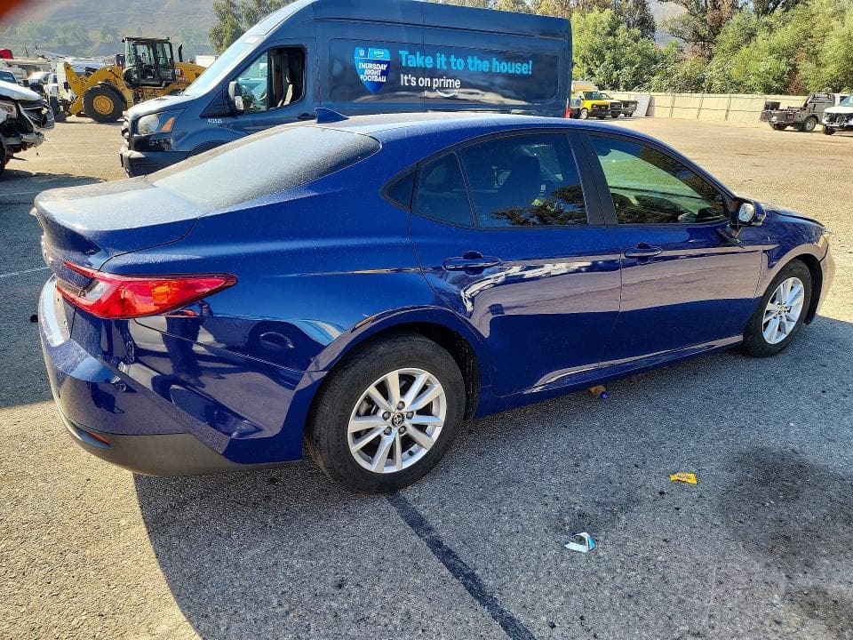 2025 TOYOTA CAMRY LE 3