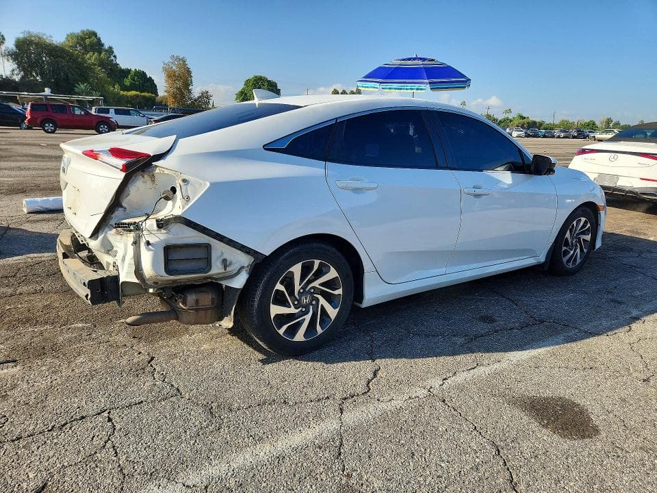 2018 HONDA CIVIC EX 3
