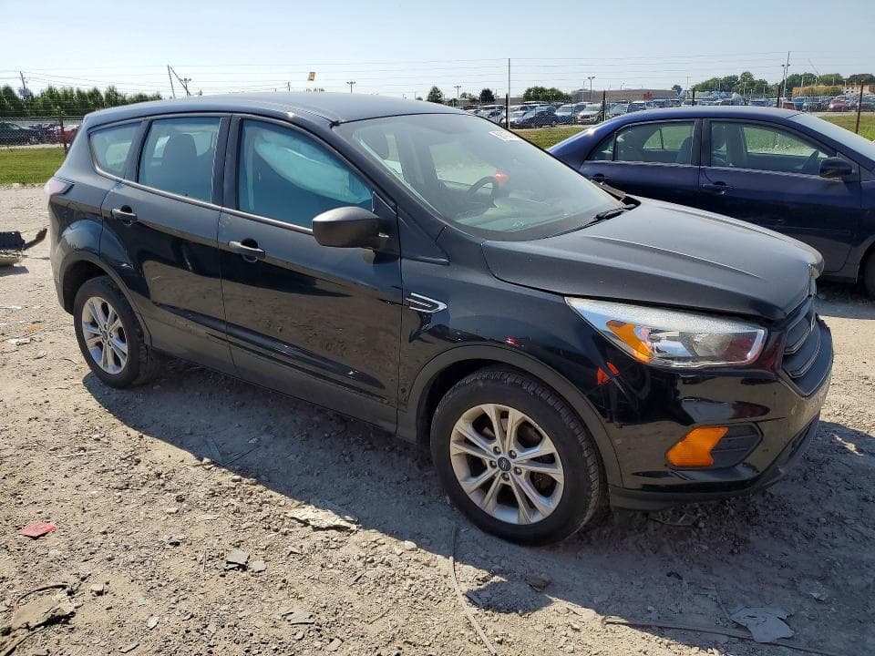 2017 FORD ESCAPE S 4