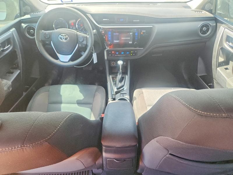 2017 TOYOTA COROLLA LE 8