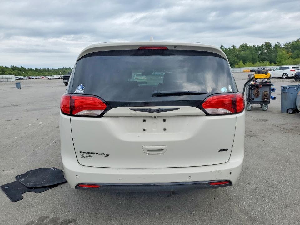 2020 CHRYSLER PACIFICA TOURING L 6
