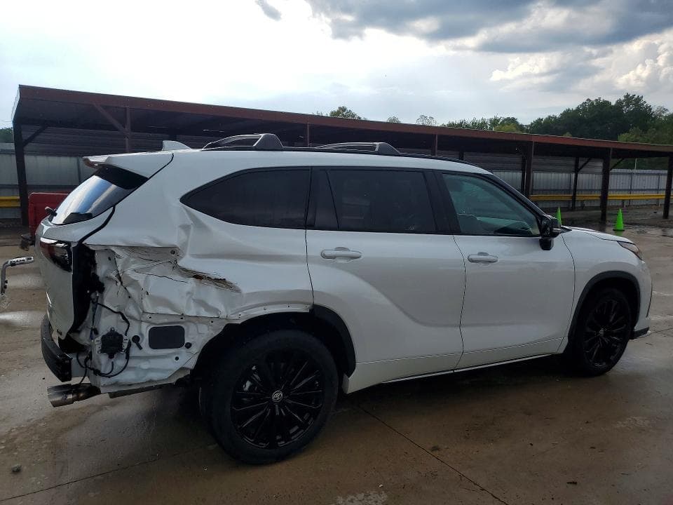 2024 TOYOTA HIGHLANDER XSE 3