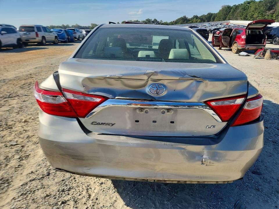 2017 TOYOTA CAMRY LE 6