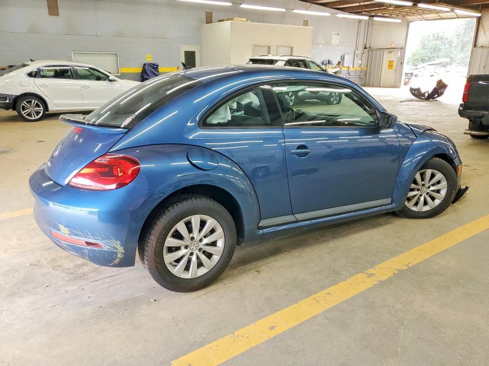 2018 VOLKSWAGEN BEETLE S 3